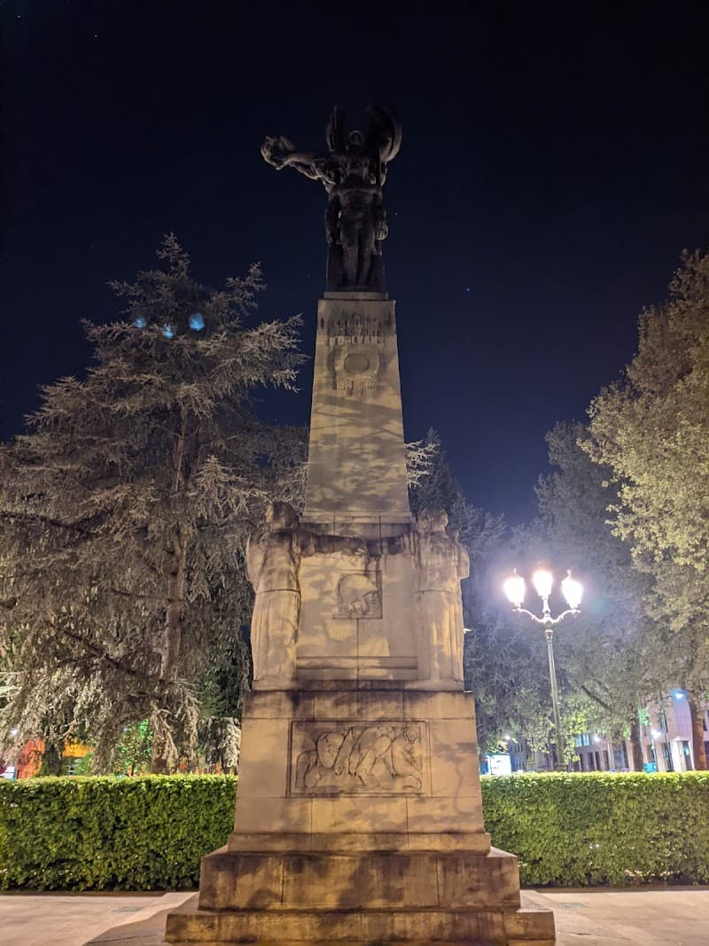 Esplanade du Souvenir français